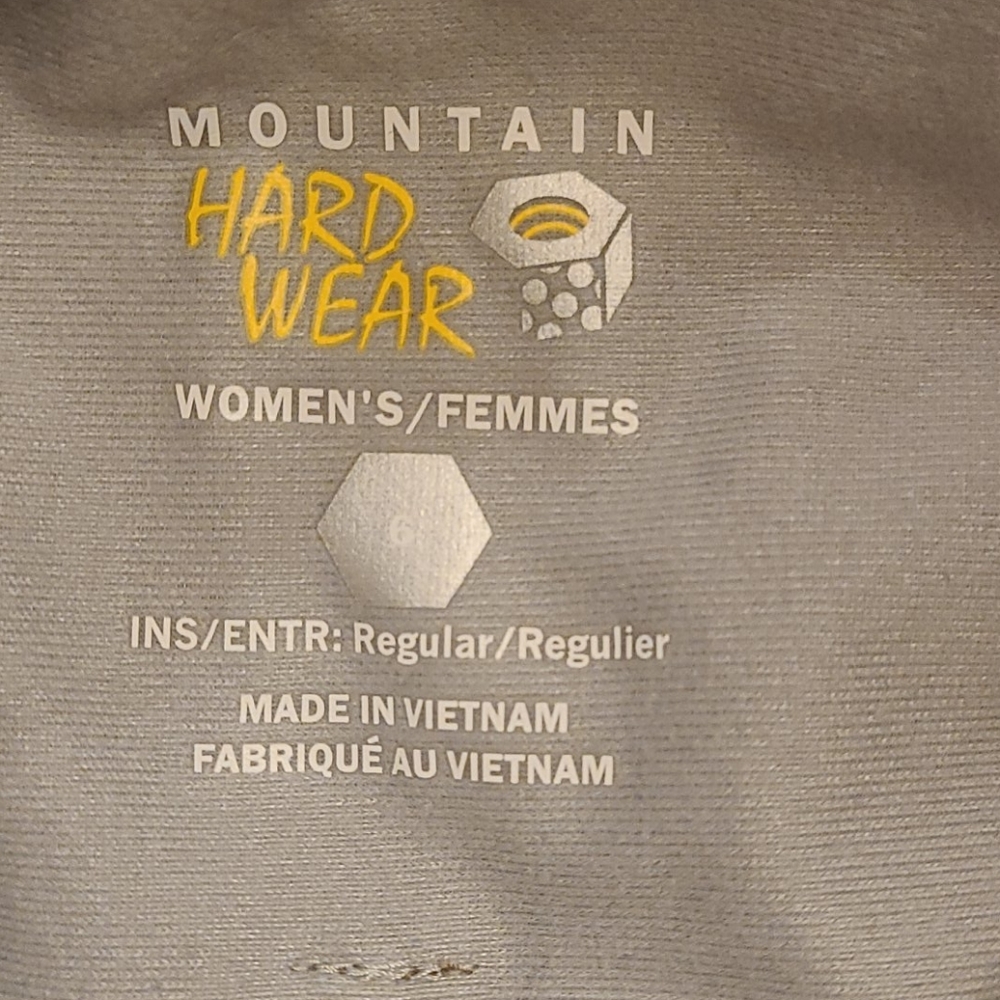 Mountain Hard Wear Women’s cargo shorts - Picture 4 of 6